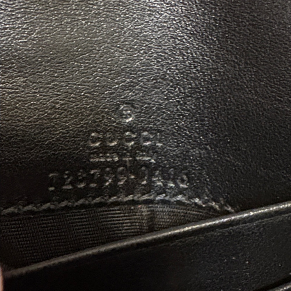 Gucci GG Matelassé Black Leather Wallet EUC - Picture 3 of 10